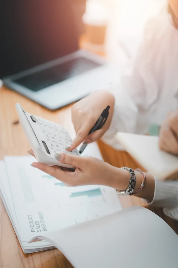 Preparing payroll calculations and records
